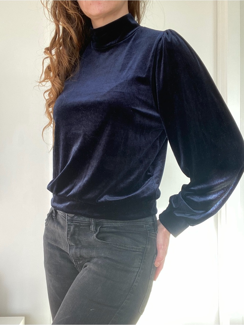 Midnight blue velvet ballon sleeve half turtle neck top Size M